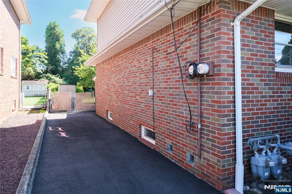 34 Cottage Place Property Photo 26