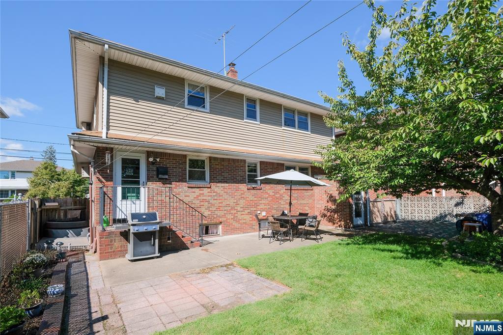 34 Cottage Place Property Photo 27