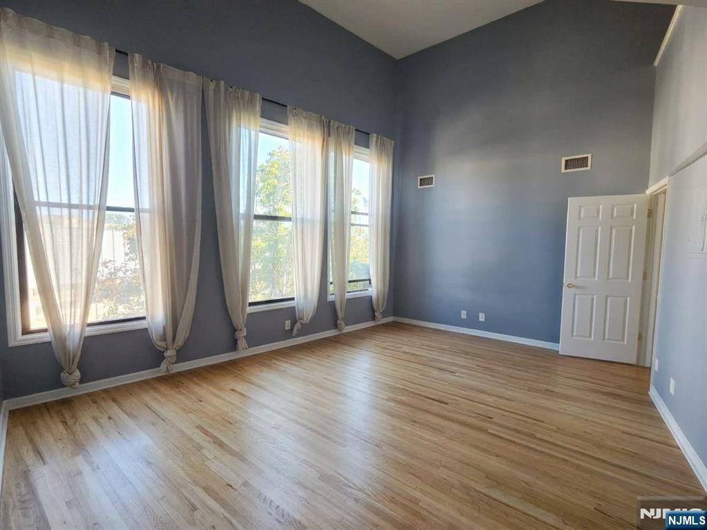 9 Park Avenue 2a Property Photo 4