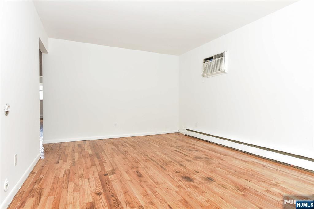 348 Westminster Place 1 Property Photo 5