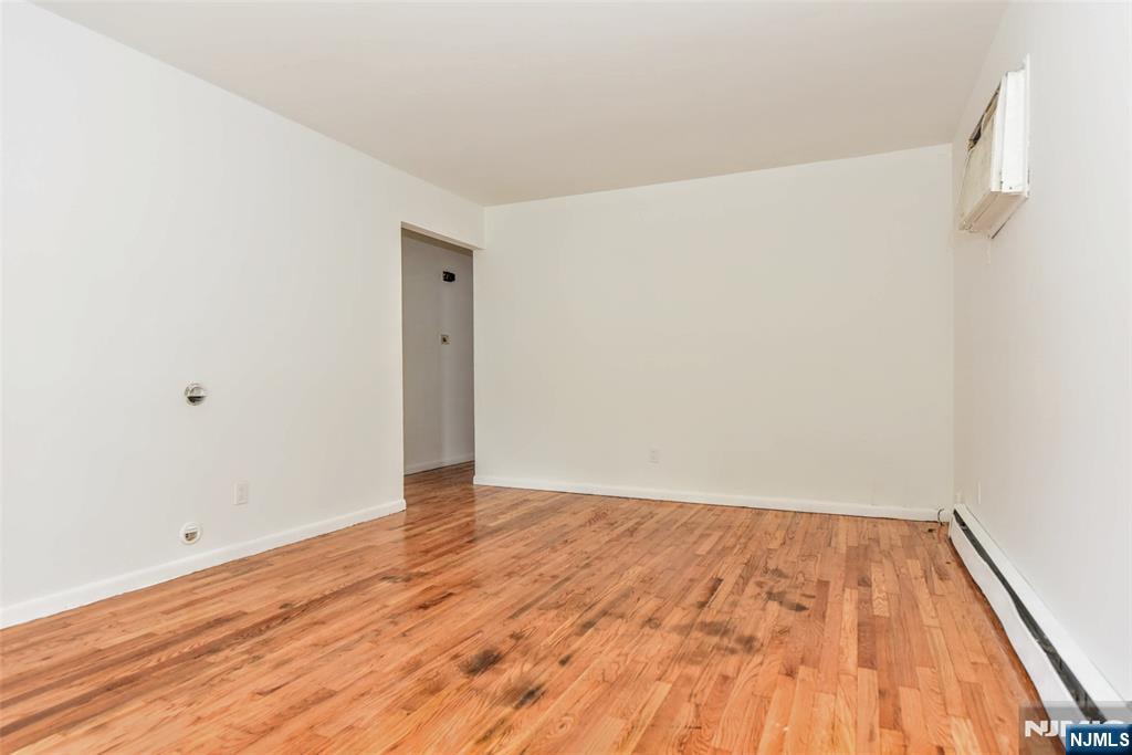 348 Westminster Place 1 Property Photo 7
