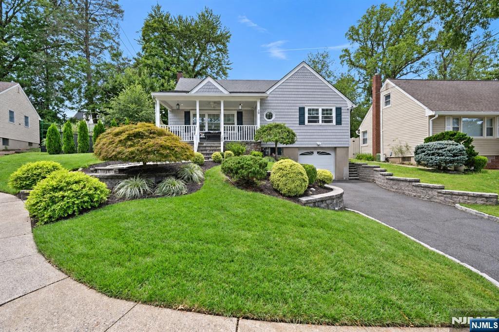29 Oakley Terrace Property Photo 2