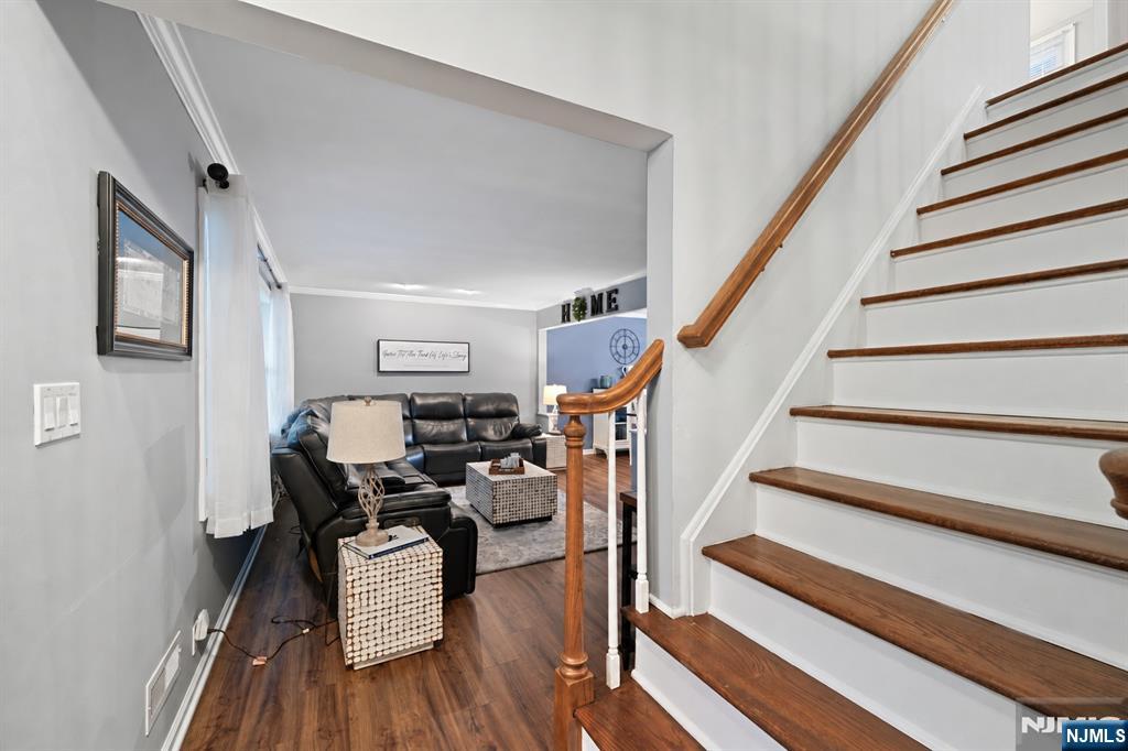 29 Oakley Terrace Property Photo 12