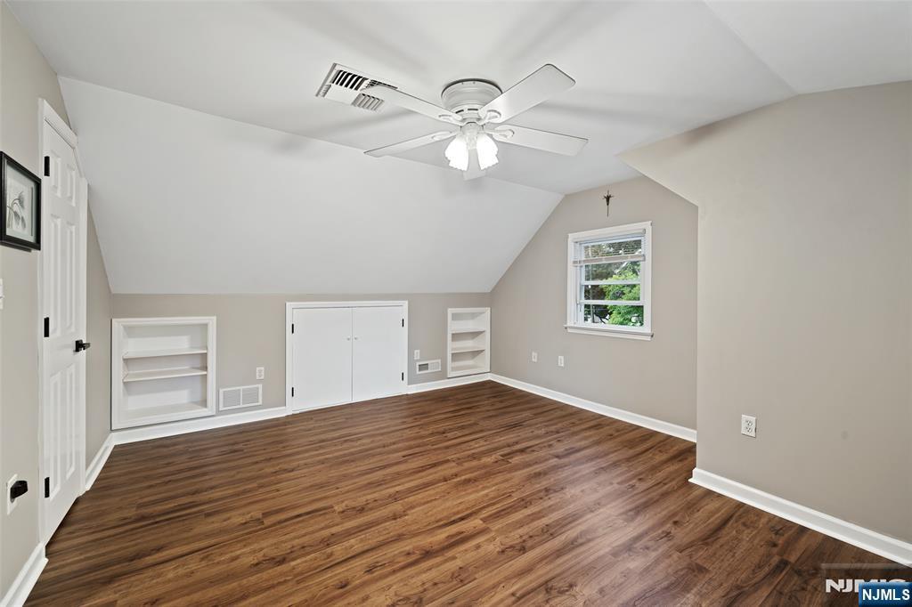 29 Oakley Terrace Property Photo 29
