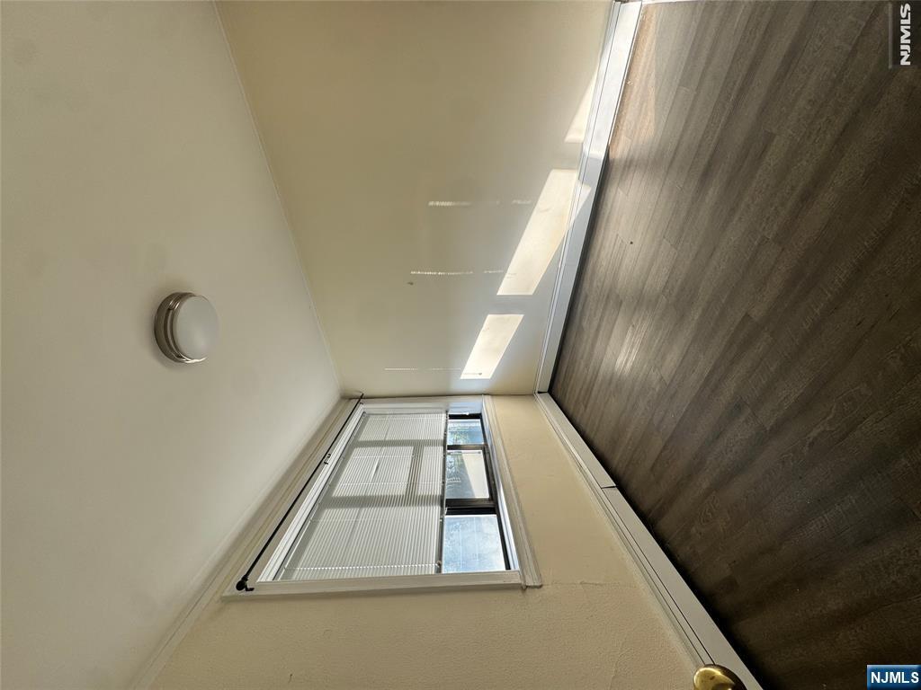 432 Broad Avenue Property Photo 4