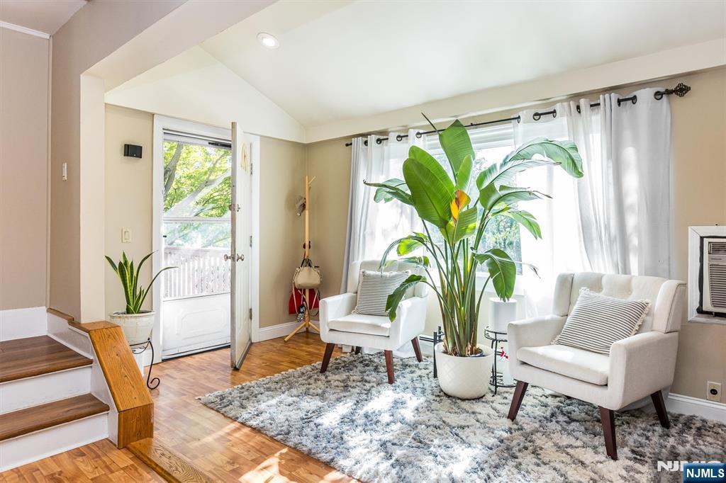 51 Ringwood Avenue Property Photo 7