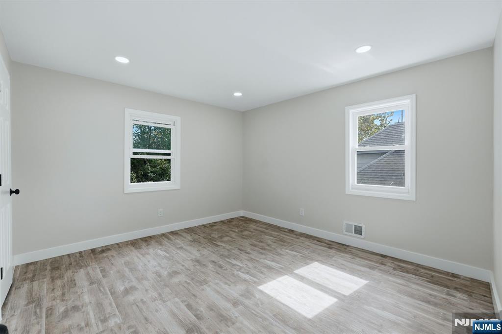 243 15th Street Property Photo 9