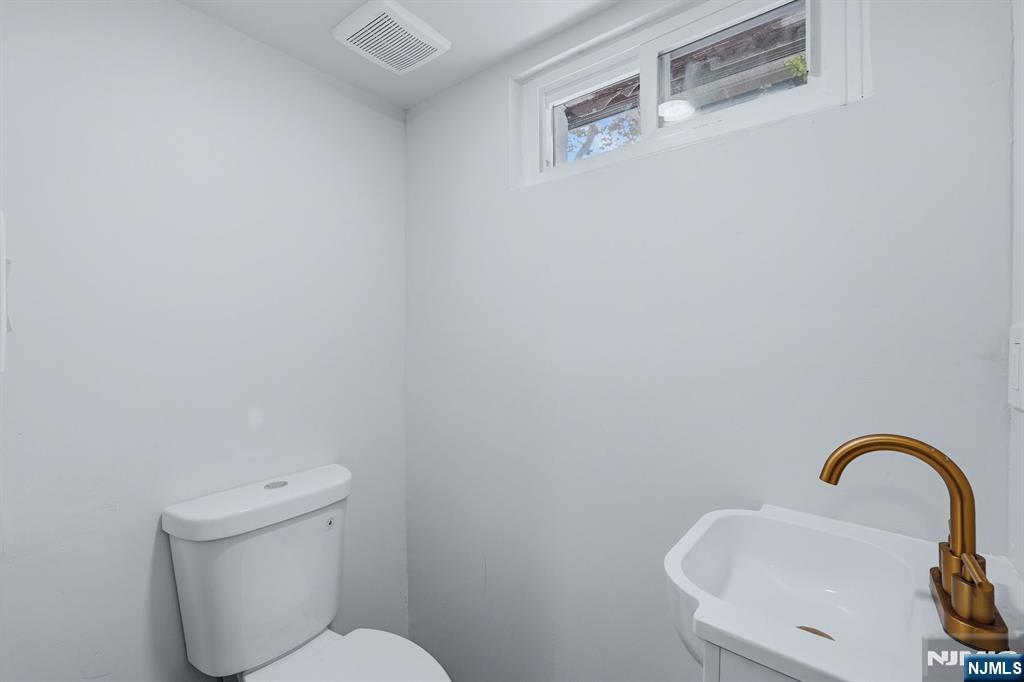 243 15th Street Property Photo 16