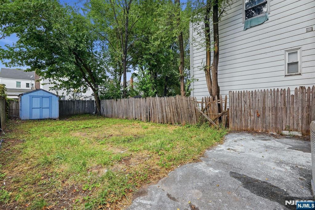243 15th Street Property Photo 17