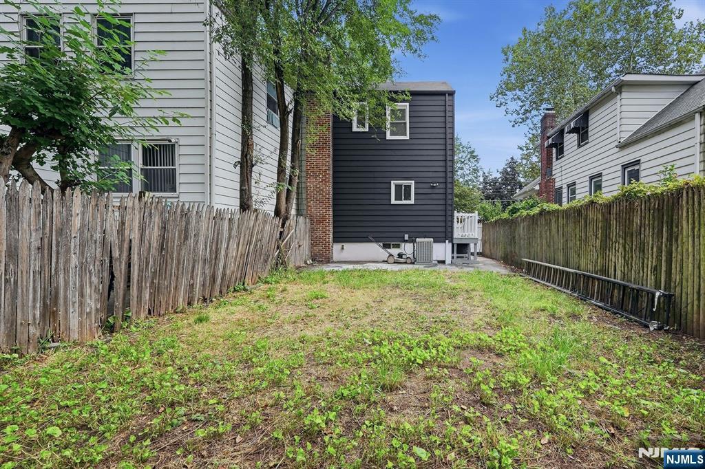 243 15th Street Property Photo 19