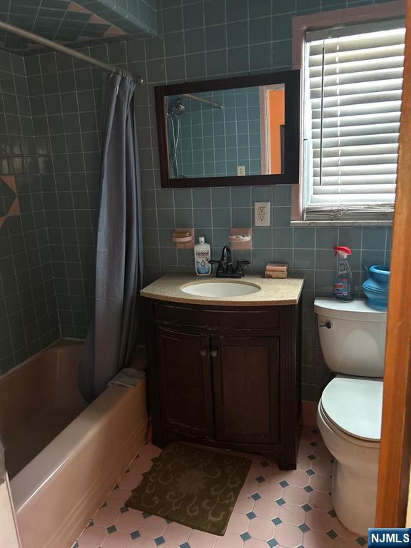 521 Olympia Avenue Property Photo 5