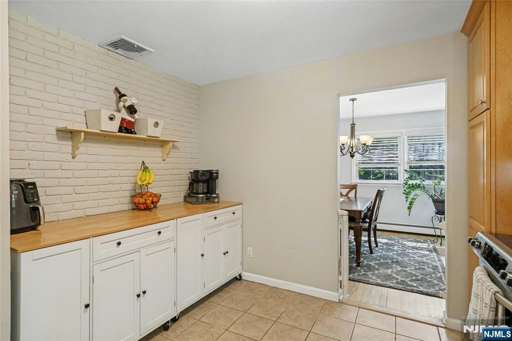 33 Douglas Drive Property Photo 10