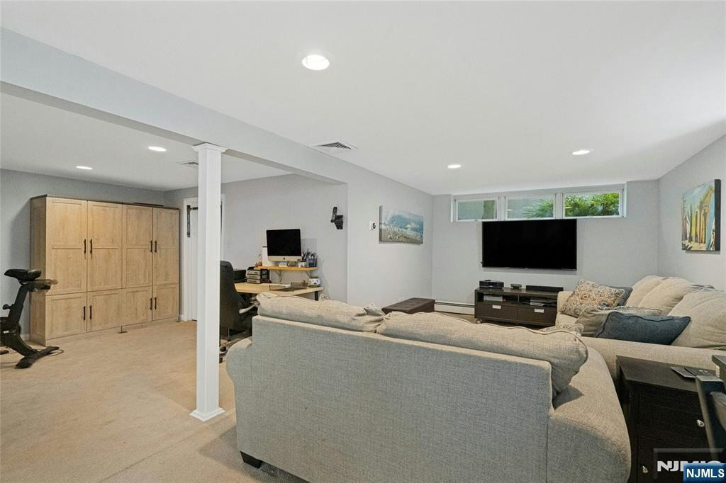 33 Douglas Drive Property Photo 22