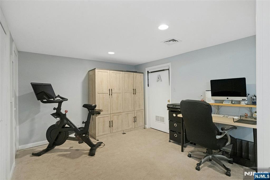 33 Douglas Drive Property Photo 23