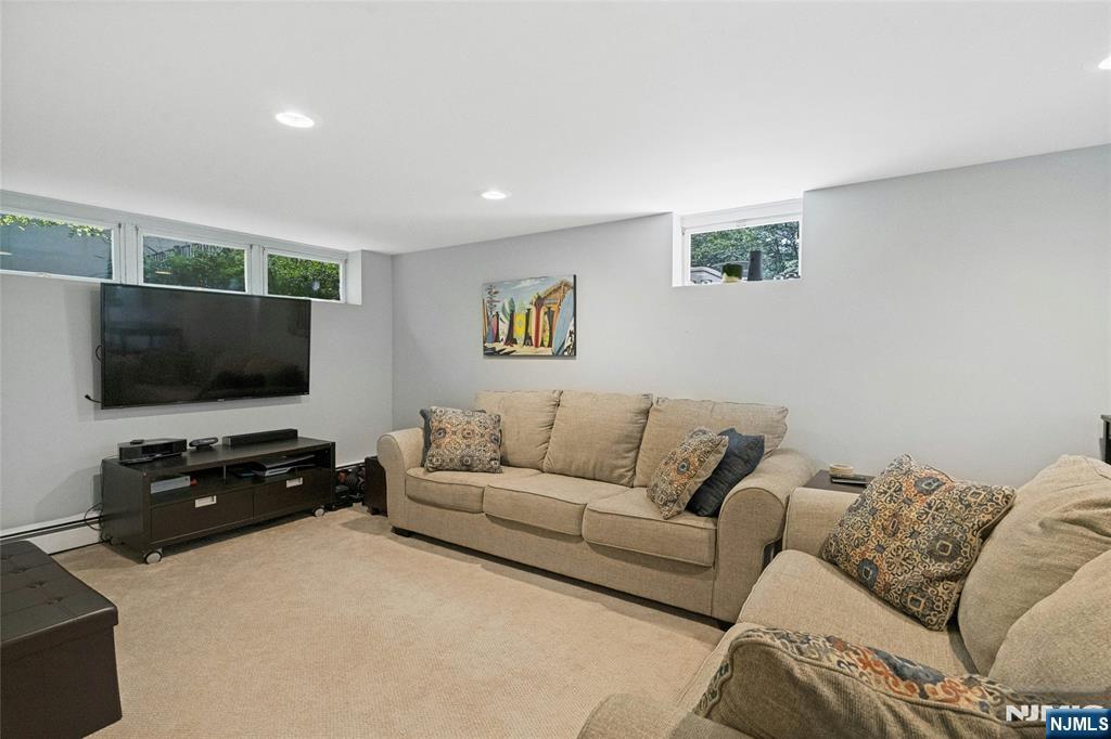 33 Douglas Drive Property Photo 24