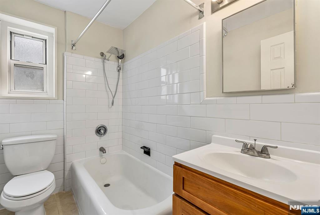2205 N Central 3f Property Photo 14
