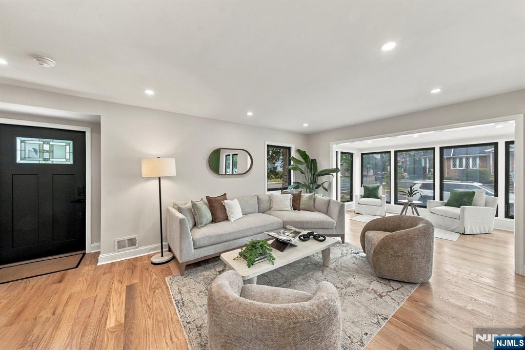 99 Park Avenue Property Photo 7
