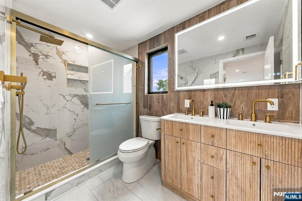 99 Park Avenue Property Photo 15