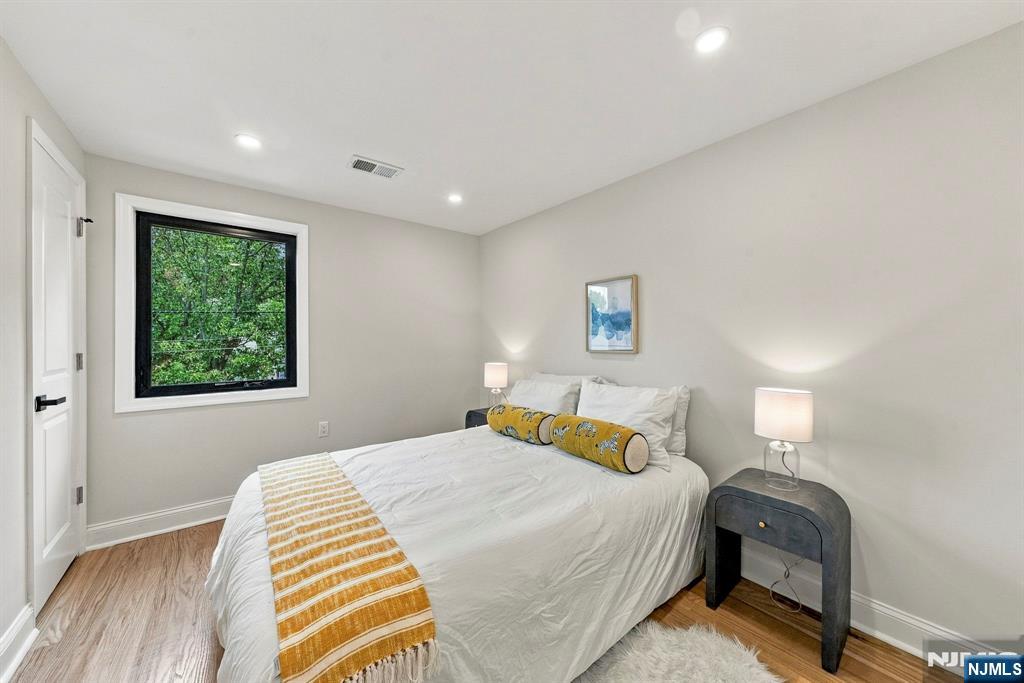 99 Park Avenue Property Photo 18