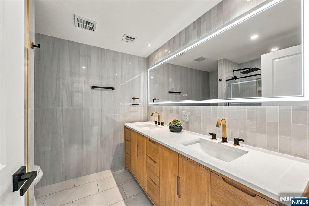 99 Park Avenue Property Photo 20