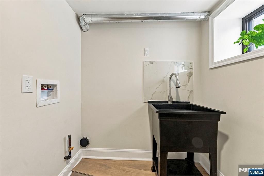 99 Park Avenue Property Photo 25
