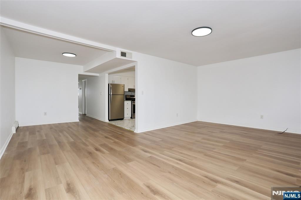 412 Walker 3 Property Photo 5