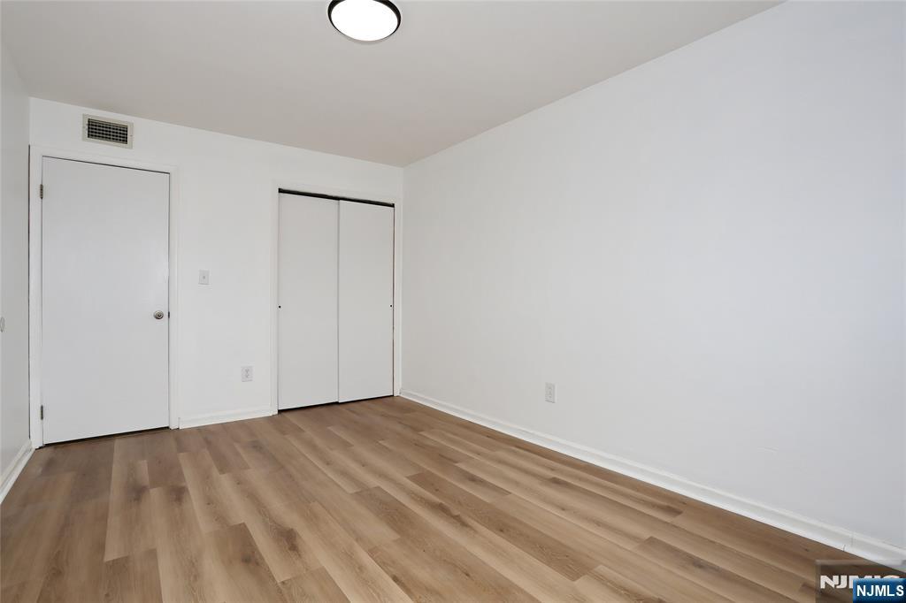 412 Walker 3 Property Photo 15