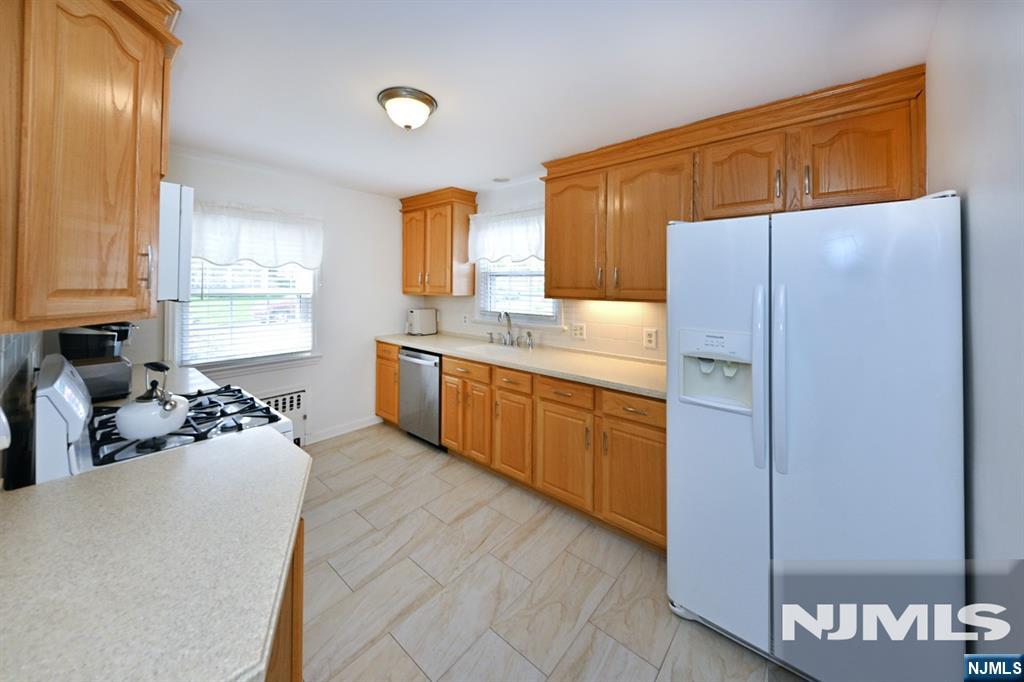 137 E Magnolia Avenue Property Photo 6
