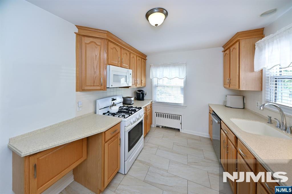 137 E Magnolia Avenue Property Photo 7
