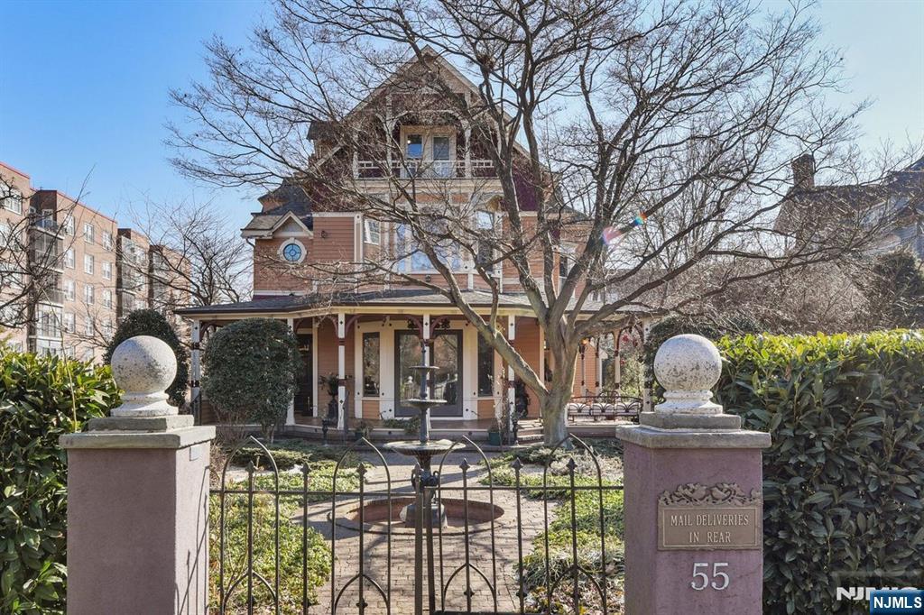 55 S Fullerton Avenue A Property Photo 1