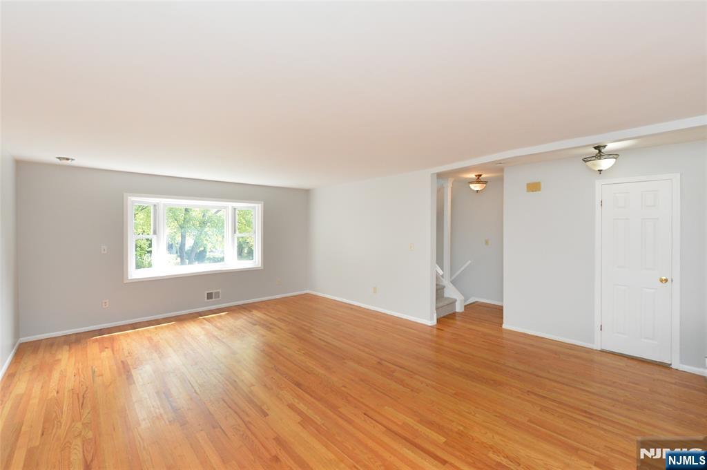 85 Primrose Lane B Property Photo 8