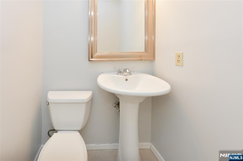 85 Primrose Lane B Property Photo 9