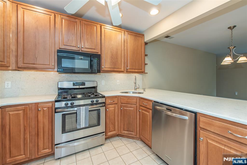 1115 Hamilton Drive Property Photo 3