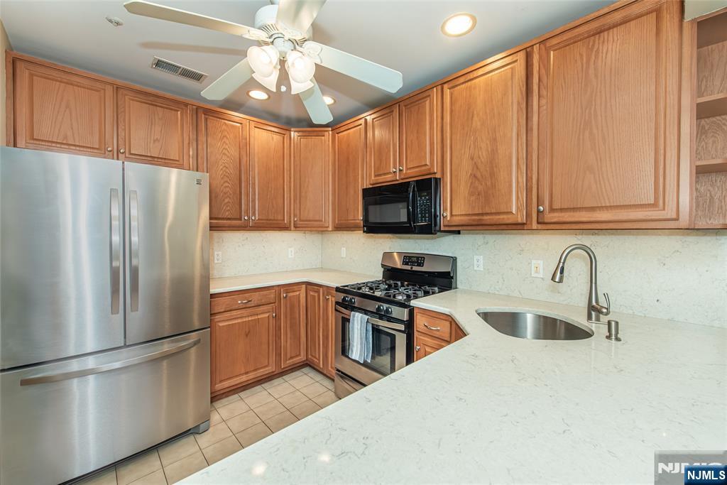 1115 Hamilton Drive Property Photo 6