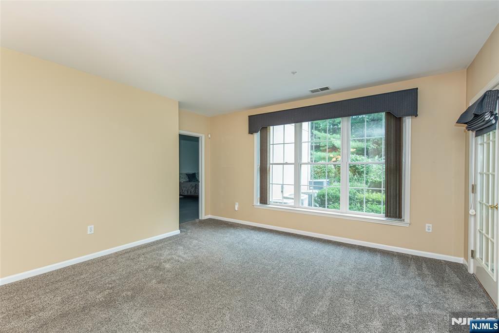 1115 Hamilton Drive Property Photo 9