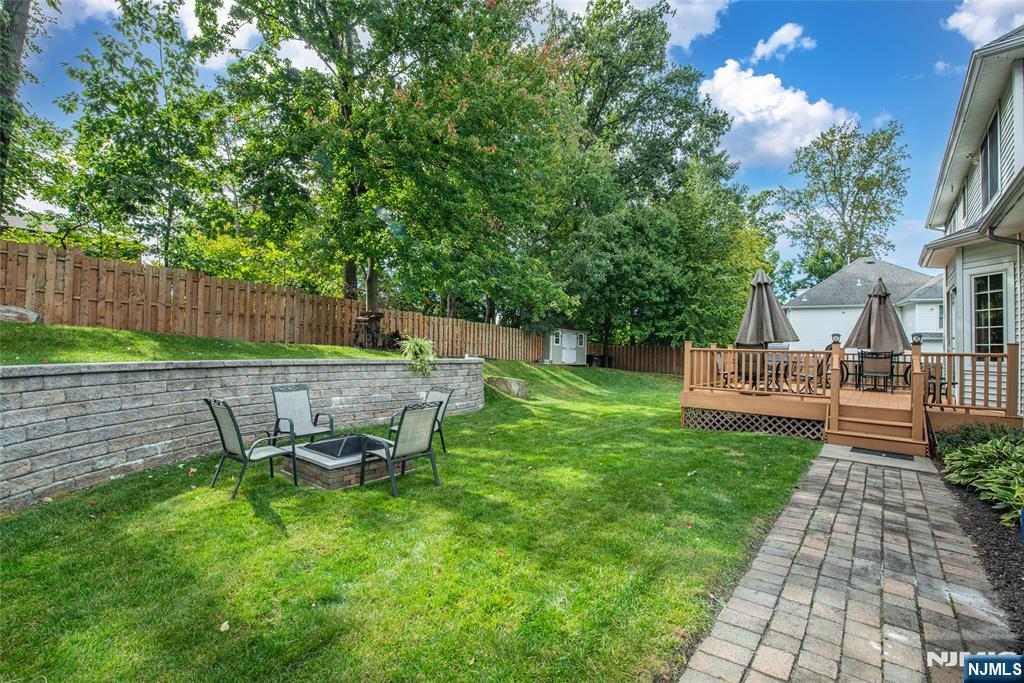 4 Hunter Drive Property Photo 2