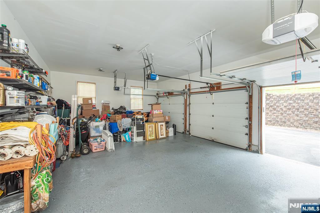 4 Hunter Drive Property Photo 17