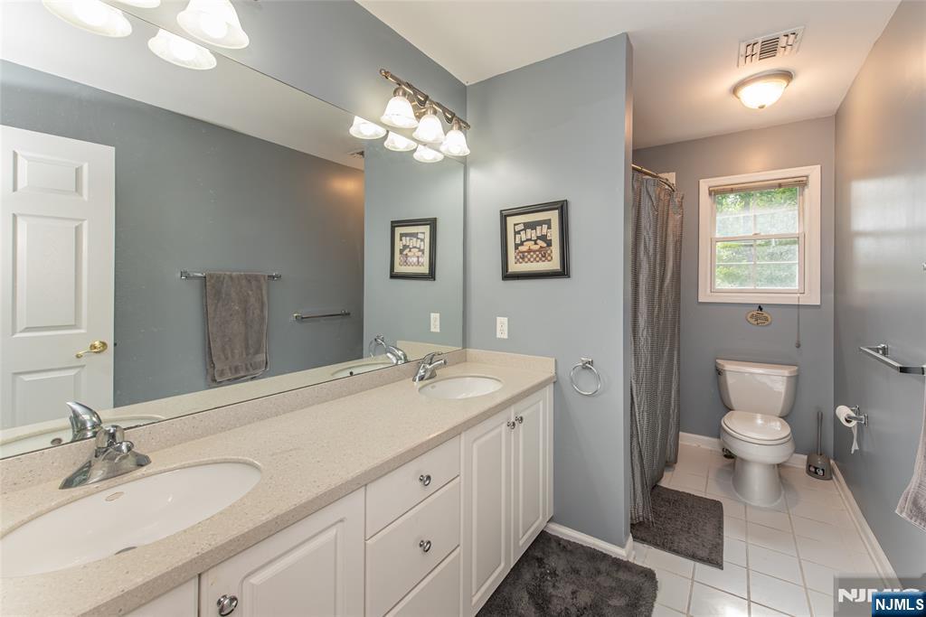 4 Hunter Drive Property Photo 29