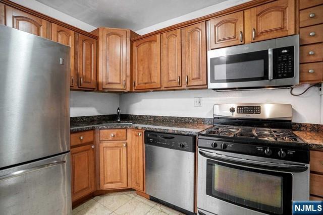 2100 Linwood Avenue 15p Property Photo 6