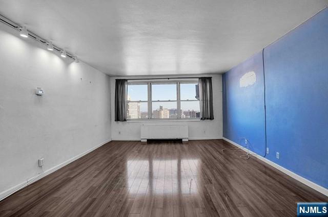 2100 Linwood Avenue 15p Property Photo 10