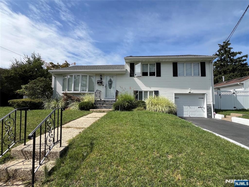 58 Harding Avenue Property Photo 3