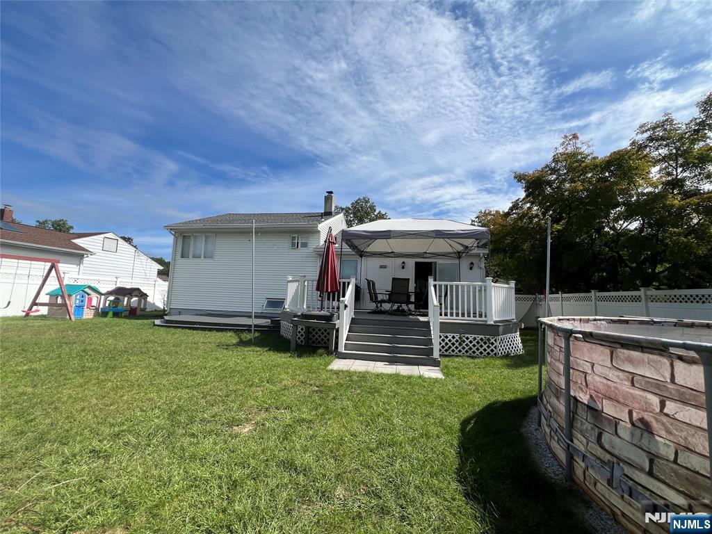 58 Harding Avenue Property Photo 6