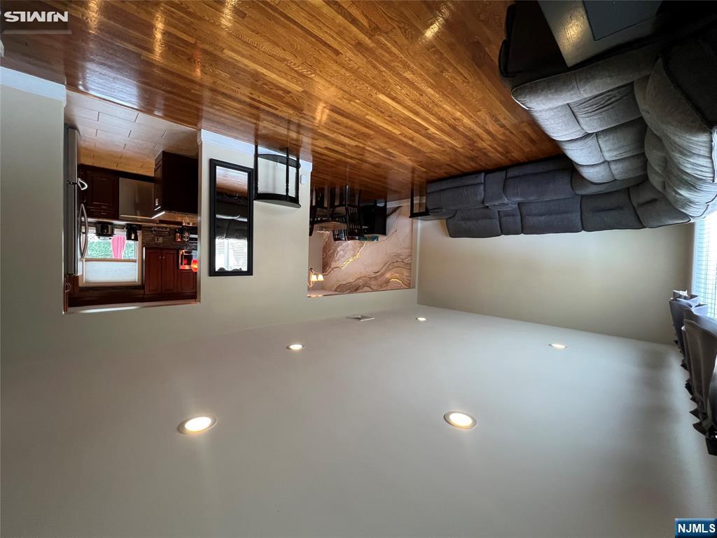 58 Harding Avenue Property Photo 13