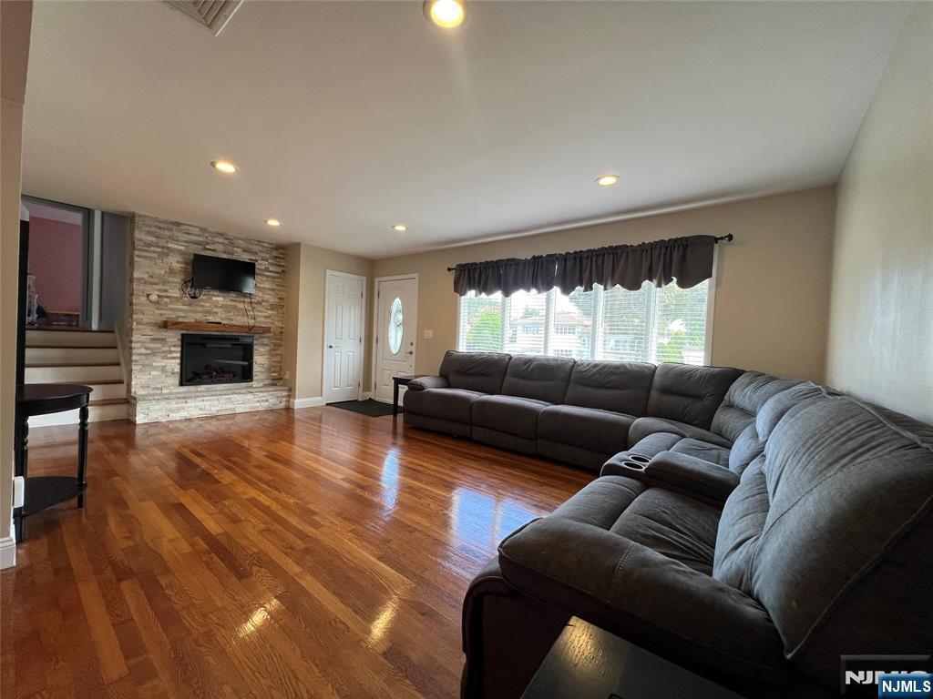58 Harding Avenue Property Photo 14