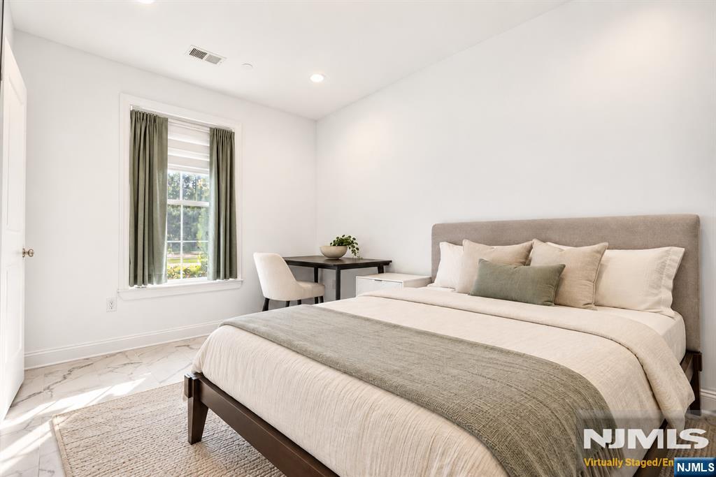 18 Parkside Lane Property Photo 13