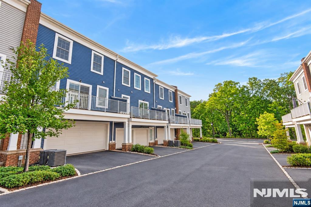 18 Parkside Lane Property Photo 24