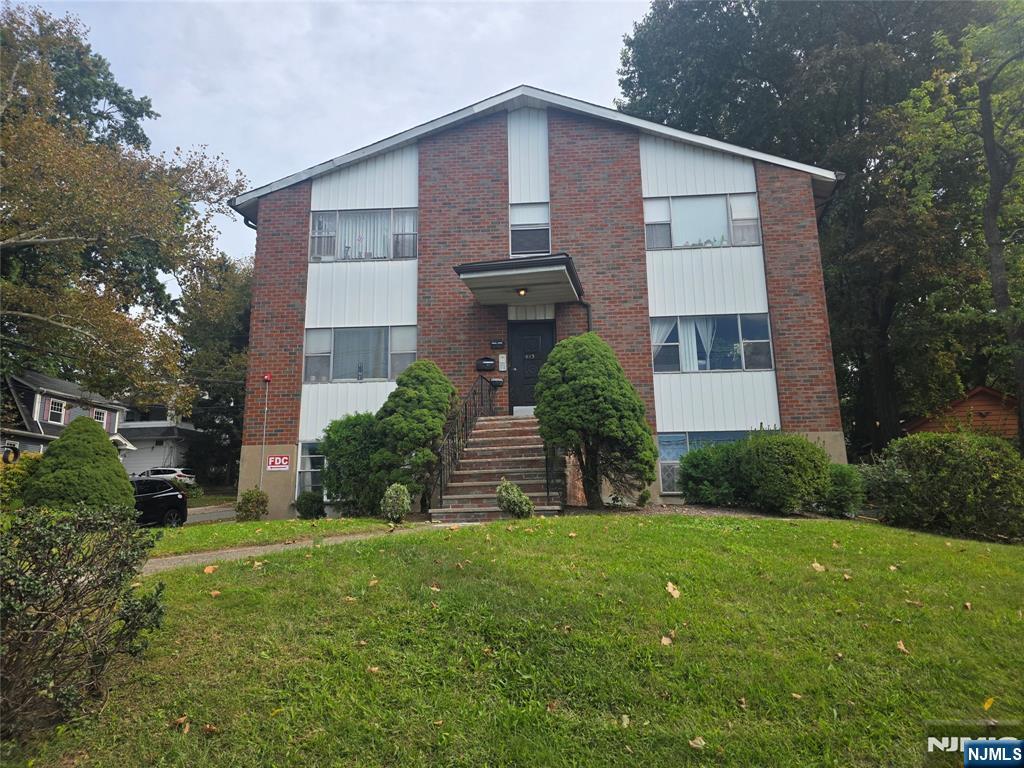 473 Grand Avenue Property Photo 3