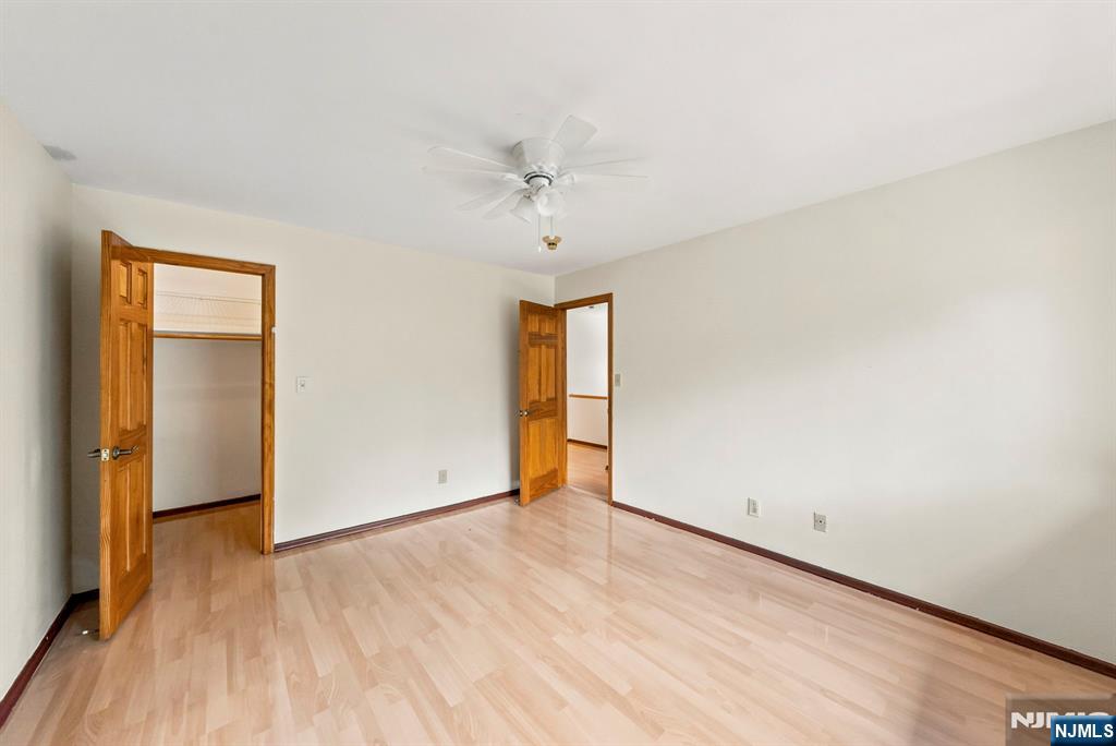 484 Teal Plaza Property Photo 27
