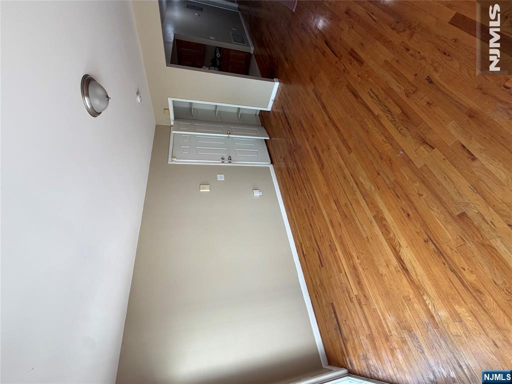 389 21st Street Property Photo 2
