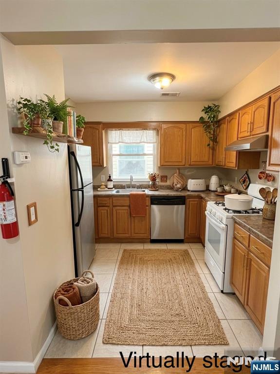 389 21st Street Property Photo 9